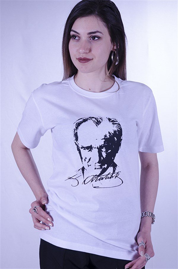 Atatürk & Bayrak Tişörtü modeli 3 — İLKETEKS toptan imalat ve siparişe özel üretim