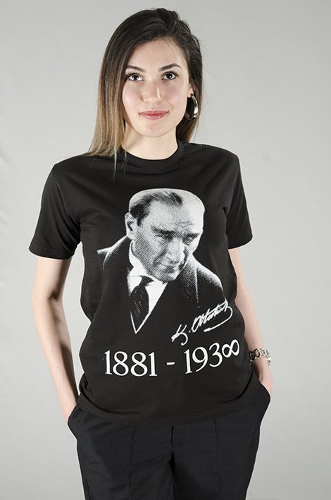 Atatürk & Bayrak Tişörtü modeli 8 — İLKETEKS toptan imalat ve siparişe özel üretim