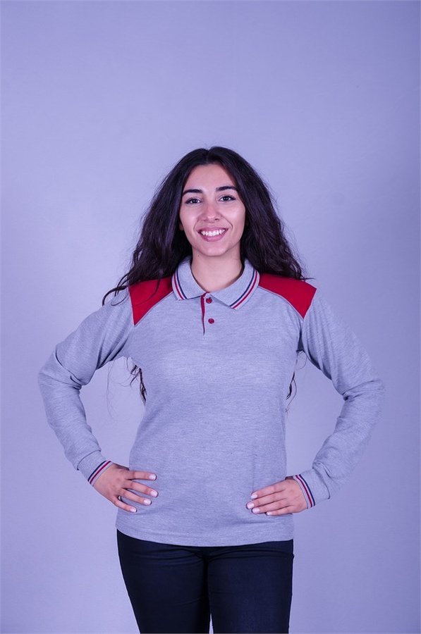 Uzun kollu polo yaka iş tişörtü — gri, omuzları kırmızı detaylı