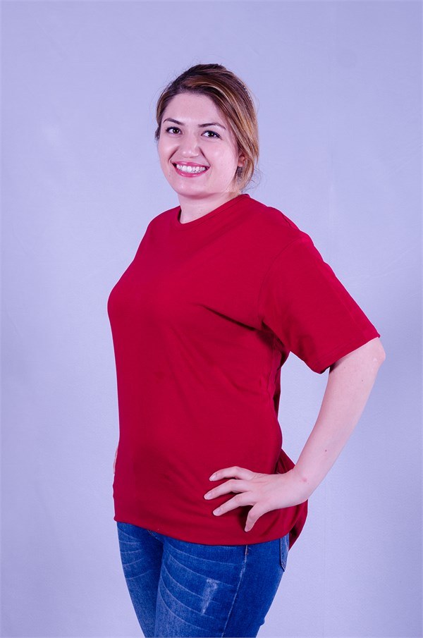 Promosyon Tişörtler Düz kırmızı promosyon tişört; %100 penye pamuk, yuvarlak yaka kısa kol, logo baskı ve nakışa uygun. MOQ 10, S-4XL.