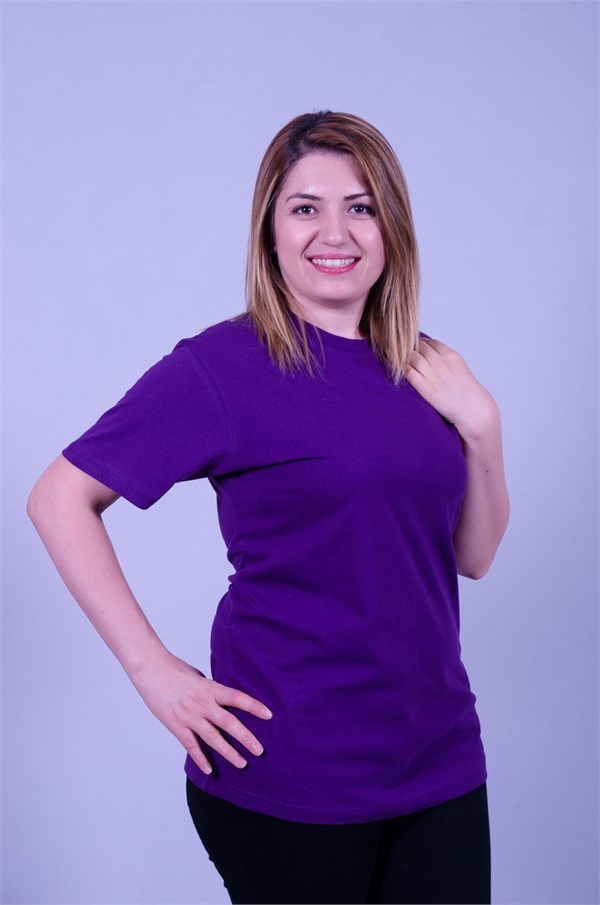 Düz mor promosyon tişört; %100 penye pamuk, yuvarlak yaka kısa kol, logo baskı ve nakışa uygun. MOQ 10, S-4XL.
