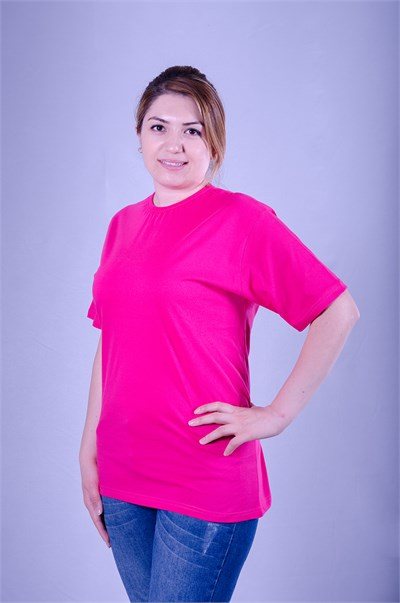 Fuşya yuvarlak yaka kadın tişört — İLKETEKS toptan imalat